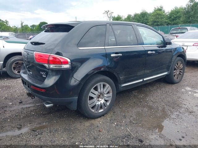 2011 LINCOLN MKX 4