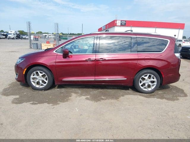 2019 CHRYSLER PACIFICA TOURING L 14