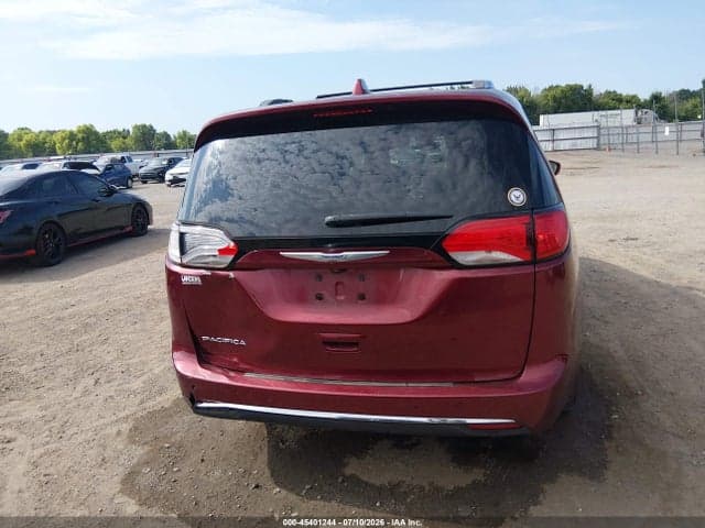 2019 CHRYSLER PACIFICA TOURING L 16