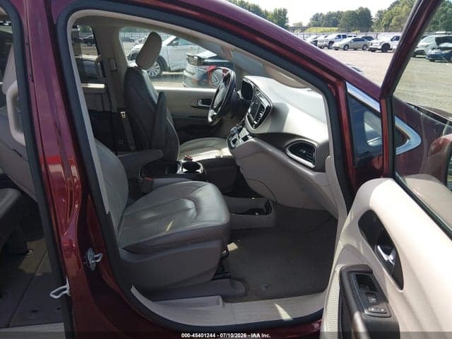 2019 CHRYSLER PACIFICA TOURING L 5
