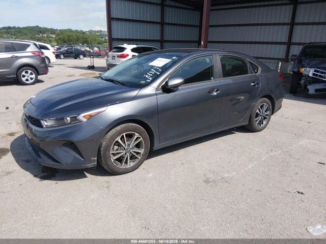 2023 KIA FORTE LXS 2