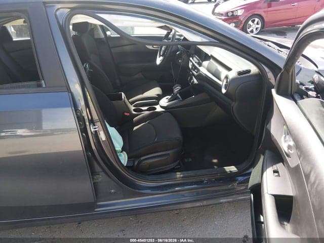 2023 KIA FORTE LXS 5