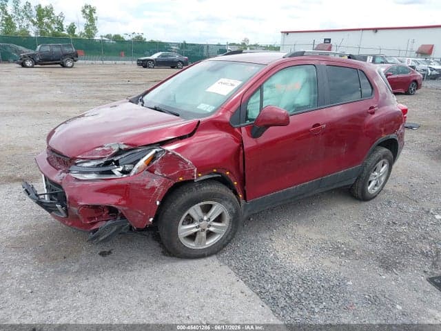 2022 CHEVROLET TRAX AWD LT 2