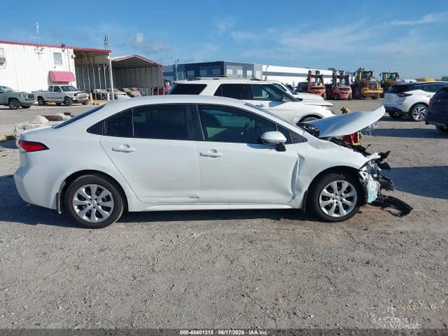 2026 TOYOTA COROLLA LE 13