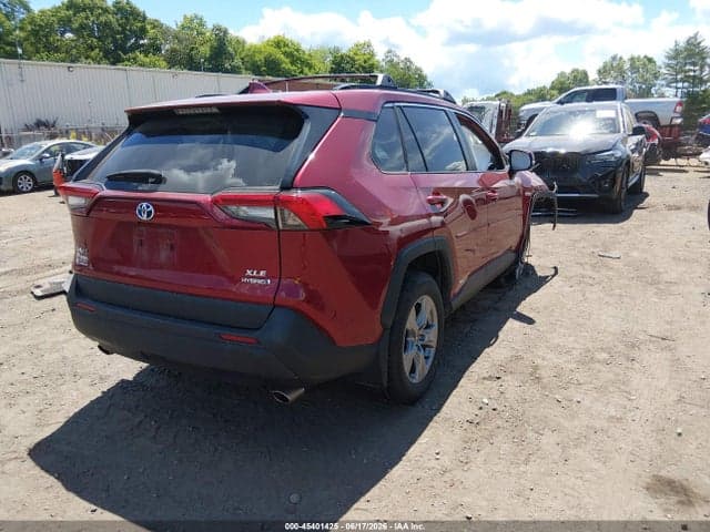 2023 TOYOTA RAV4 HYBRID XLE 4