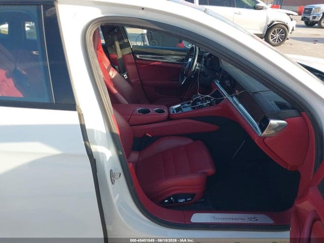 2017 PORSCHE PANAMERA 4S 5