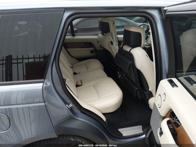 2021 LAND ROVER RANGE ROVER 8