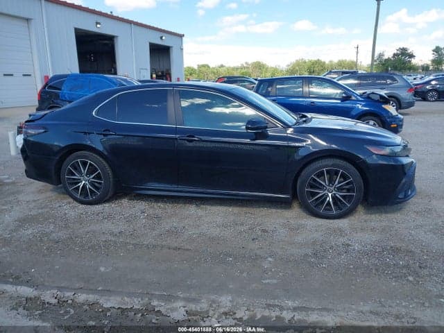 2021 TOYOTA CAMRY SE HYBRID 13