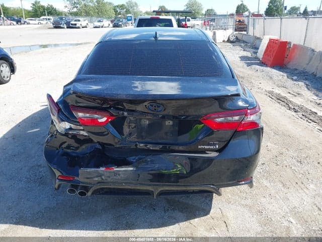 2021 TOYOTA CAMRY SE HYBRID 16