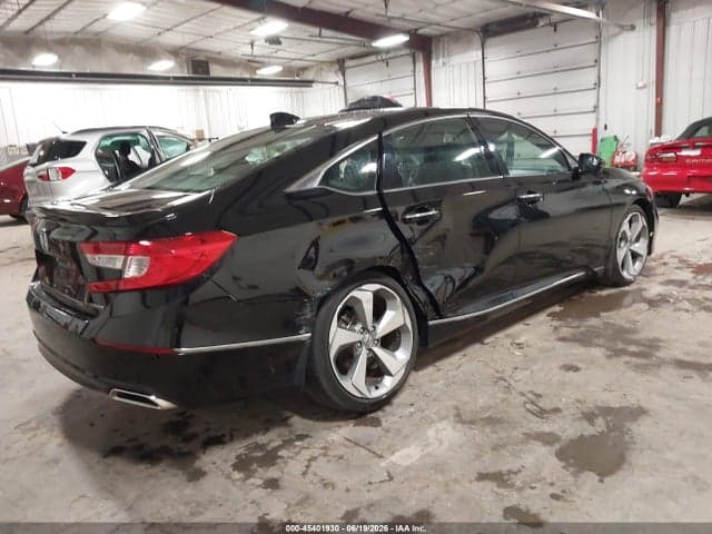 2018 HONDA ACCORD TOURING 4