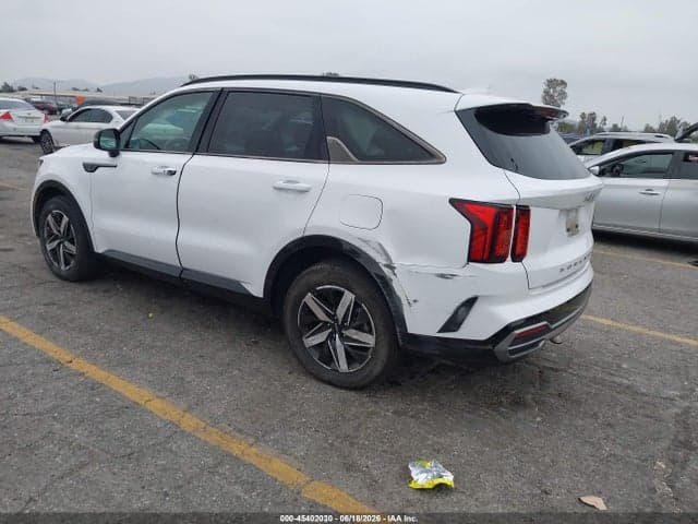 2022 KIA SORENTO S 3