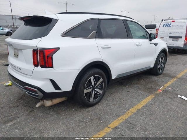 2022 KIA SORENTO S 4