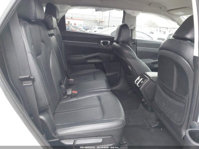 2022 KIA SORENTO S 8