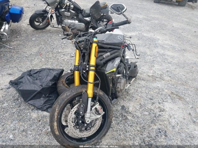 2025 TRIUMPH MOTORCYCLE SPEED TRIPLE 1200 RS 2
