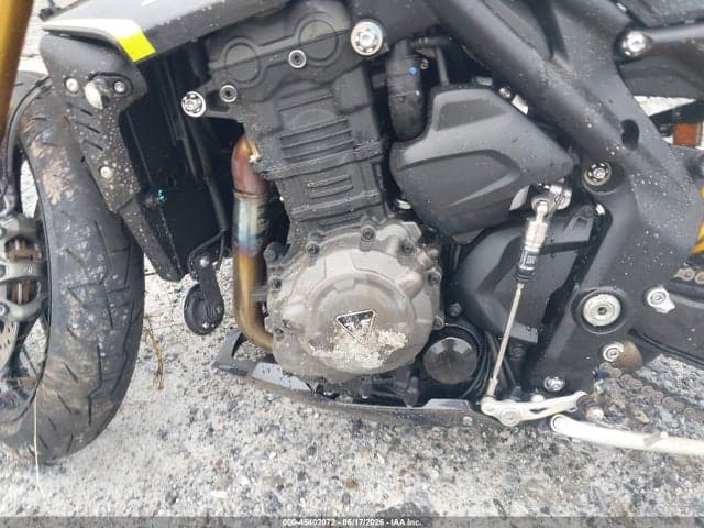 2025 TRIUMPH MOTORCYCLE SPEED TRIPLE 1200 RS 9