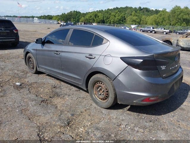 2019 HYUNDAI ELANTRA SE 3