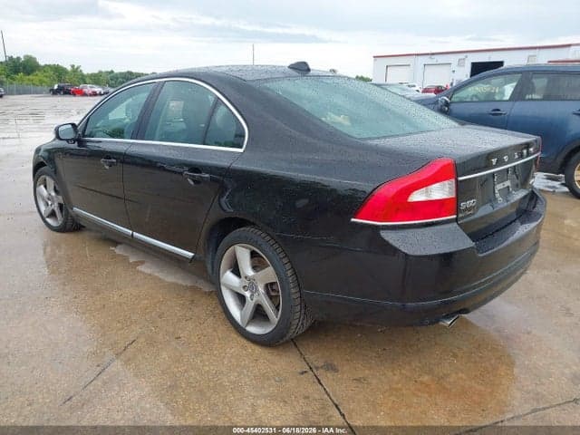 2010 VOLVO S80 T6 3