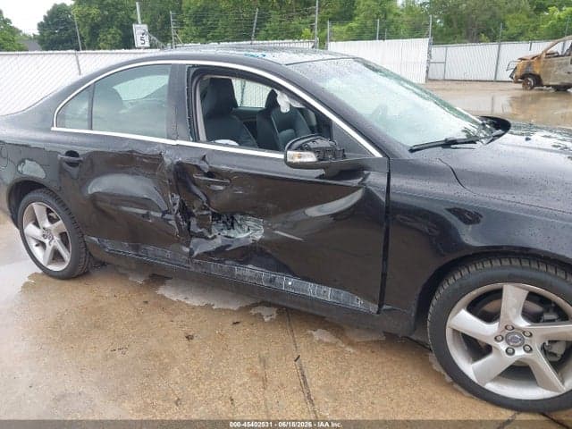 2010 VOLVO S80 T6 6