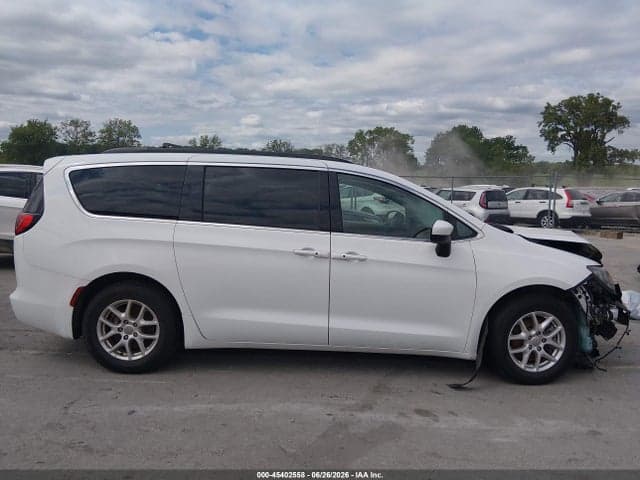 2020 CHRYSLER VOYAGER LXI 13