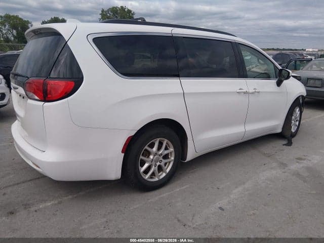 2020 CHRYSLER VOYAGER LXI 4