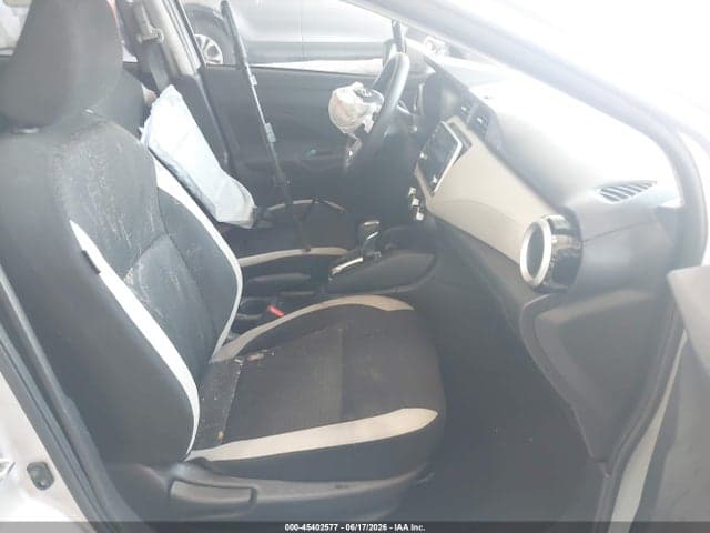 2021 NISSAN VERSA SV XTRONIC CVT 5