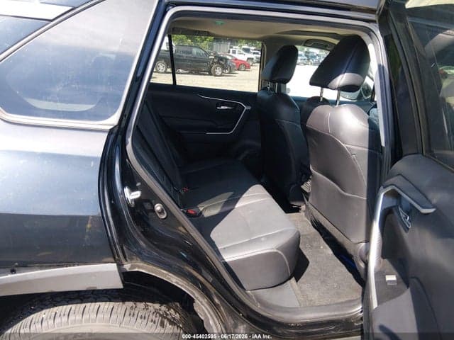 2021 TOYOTA RAV4 XLE PREMIUM 8