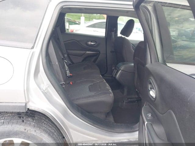 2020 JEEP CHEROKEE LATITUDE 4X4 8