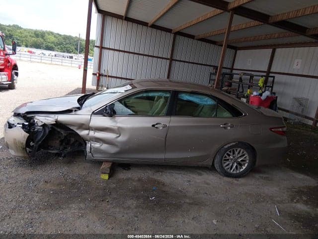 2017 TOYOTA CAMRY LE 13