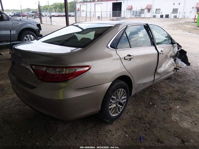 2017 TOYOTA CAMRY LE 4