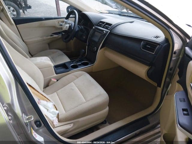 2017 TOYOTA CAMRY LE 5