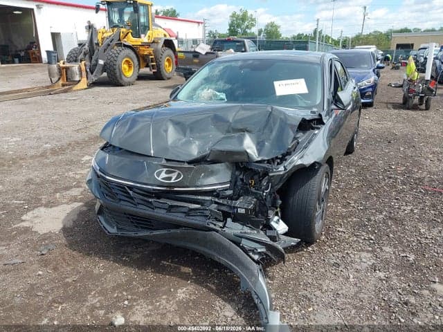 2024 HYUNDAI ELANTRA SEL 6
