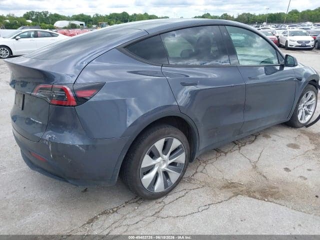 2023 TESLA MODEL Y 4