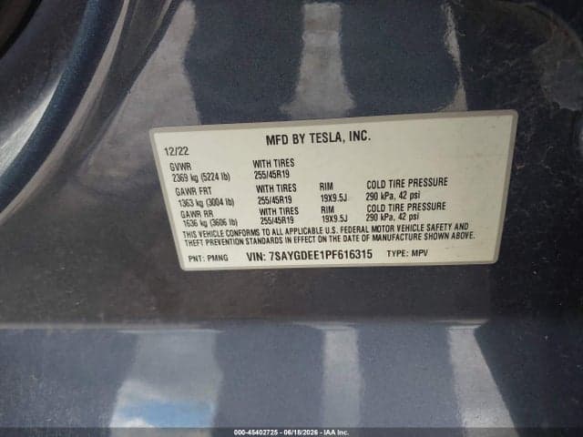 2023 TESLA MODEL Y 9