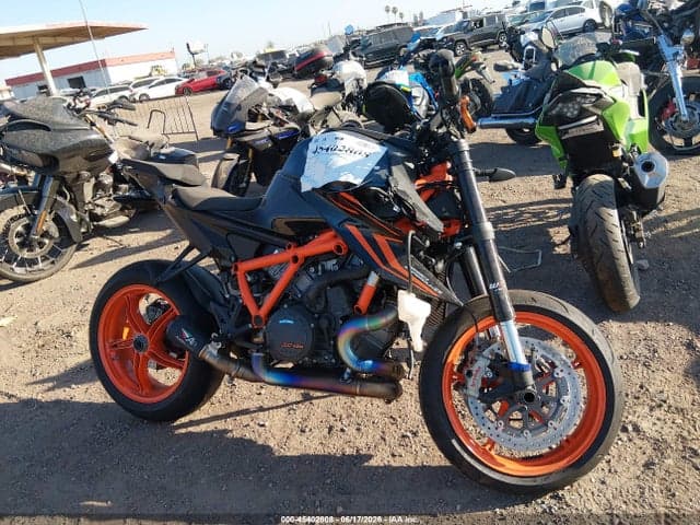 2023 KTM 1290 SUPER DUKE R