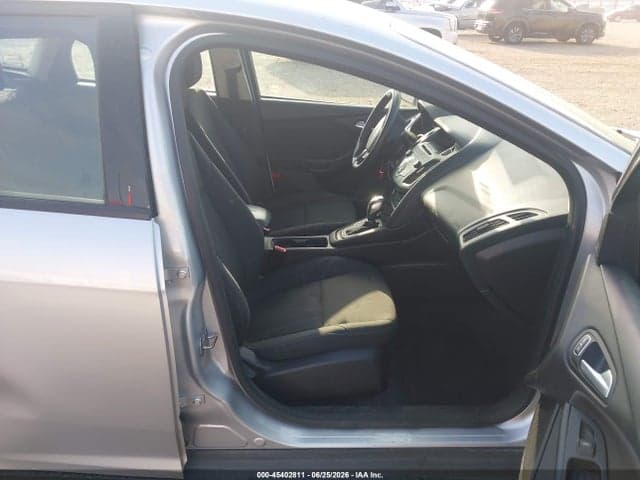 2016 FORD FOCUS SE 5
