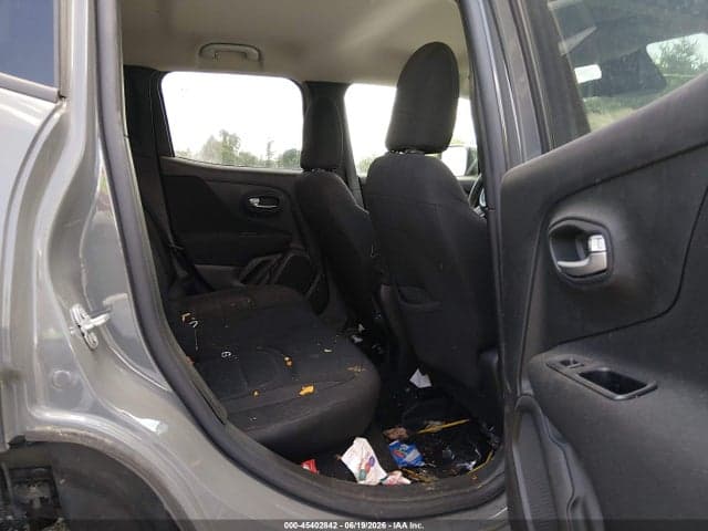 2020 JEEP RENEGADE LATITUDE 4X4 8