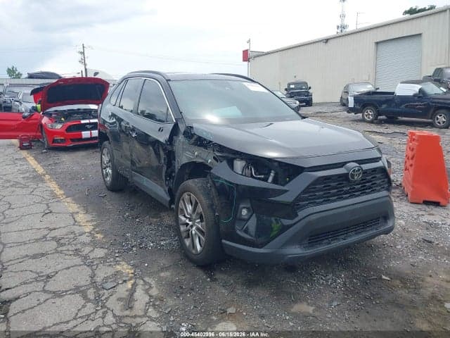 2024 TOYOTA RAV4 XLE PREMIUM 1