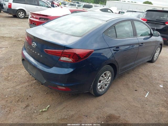 2019 HYUNDAI ELANTRA SE 4