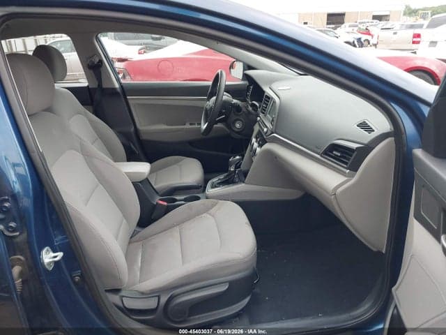 2019 HYUNDAI ELANTRA SE 5