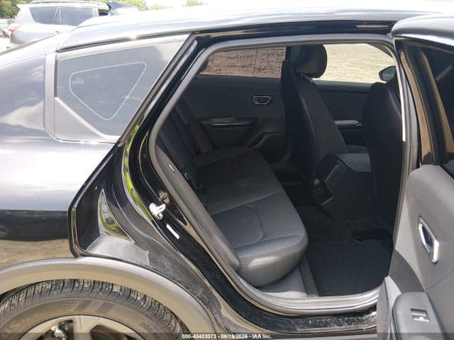 2025 KIA K4 LXS 8