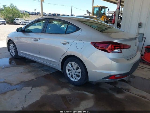 2019 HYUNDAI ELANTRA SE 3