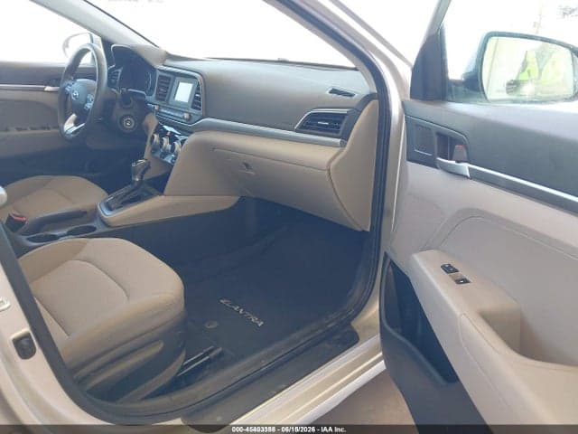 2019 HYUNDAI ELANTRA SE 5