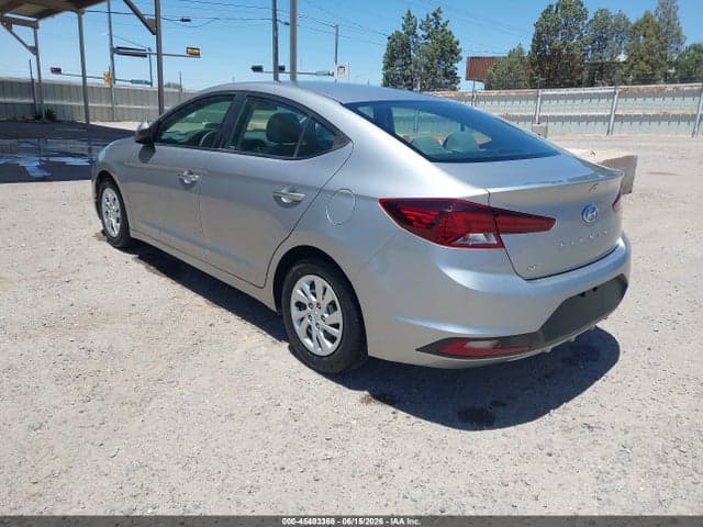 2020 HYUNDAI ELANTRA SE 3
