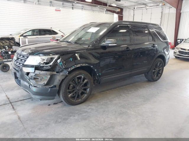 2017 FORD EXPLORER XLT 2