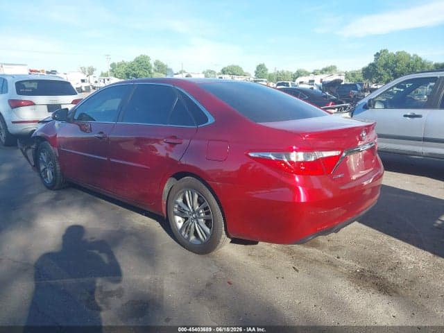 2017 TOYOTA CAMRY SE 3