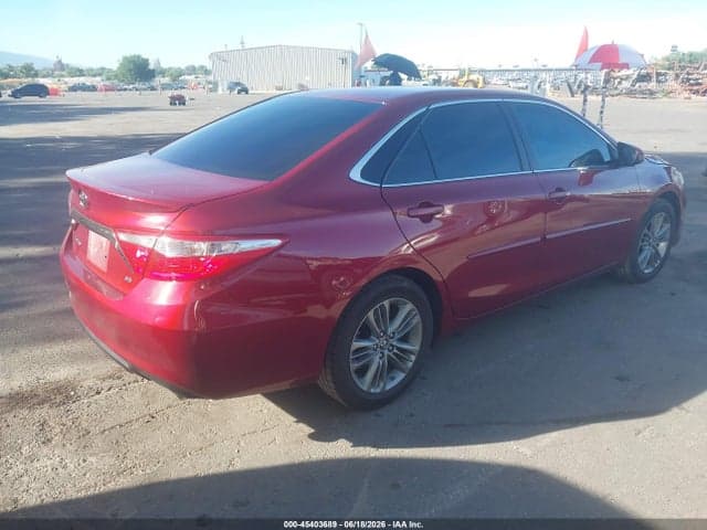 2017 TOYOTA CAMRY SE 4