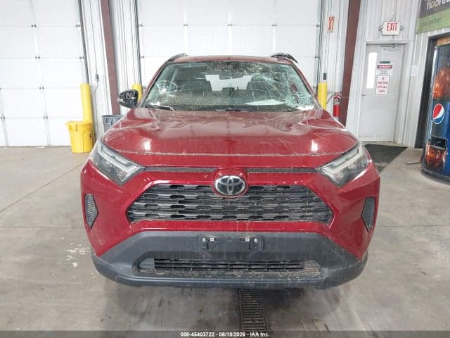 2022 TOYOTA RAV4 XLE 12