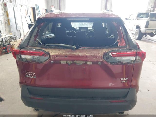 2022 TOYOTA RAV4 XLE 16