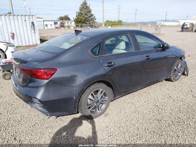 2023 KIA FORTE LXS 4