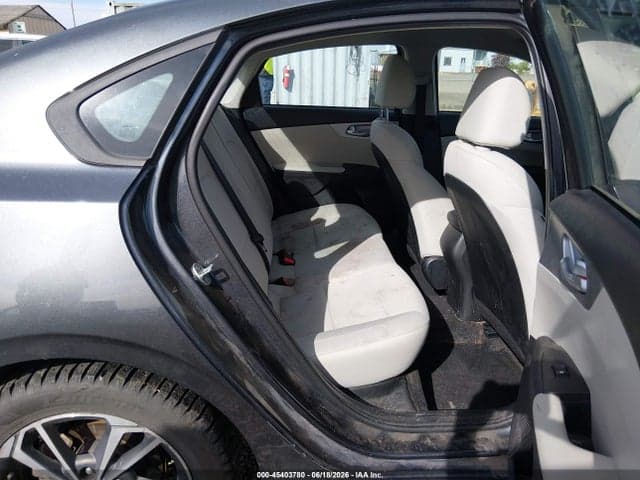 2023 KIA FORTE LXS 8